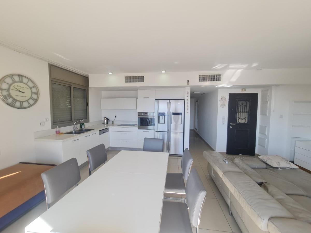 Top-Luxury Exclusive Аpt With Jacuzzi In Front Of The Sea Eilat Dış mekan fotoğraf